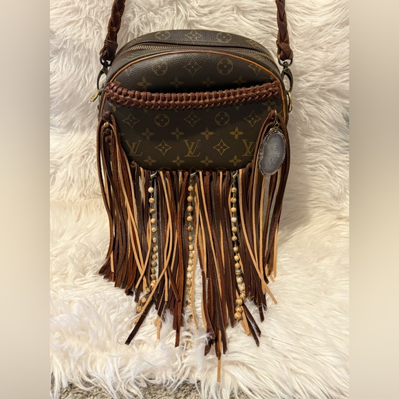 LV Vintage Boho Crossbody Bag - Picture 5 of 15
